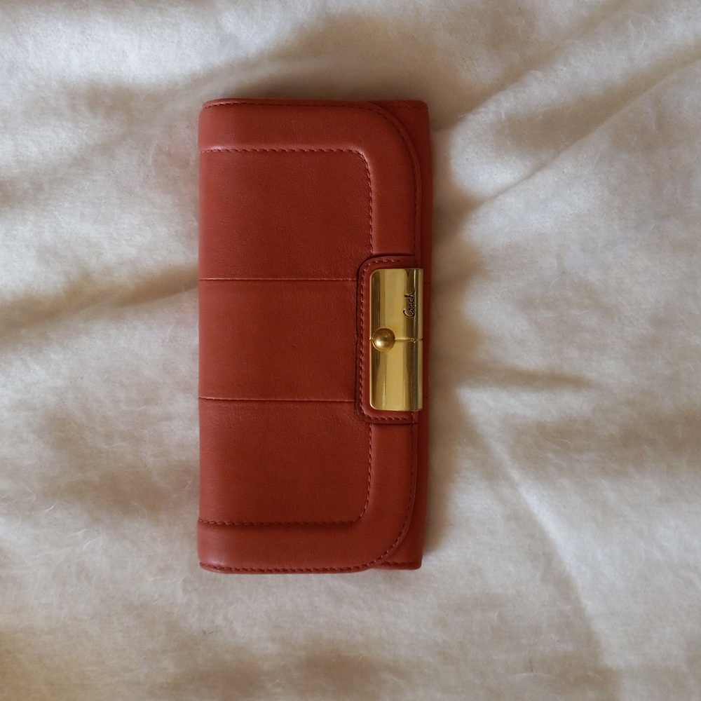 COACH Bifold Snap Wallet Leather Peach Logo Cards, Change, Bills Exterior Pocket